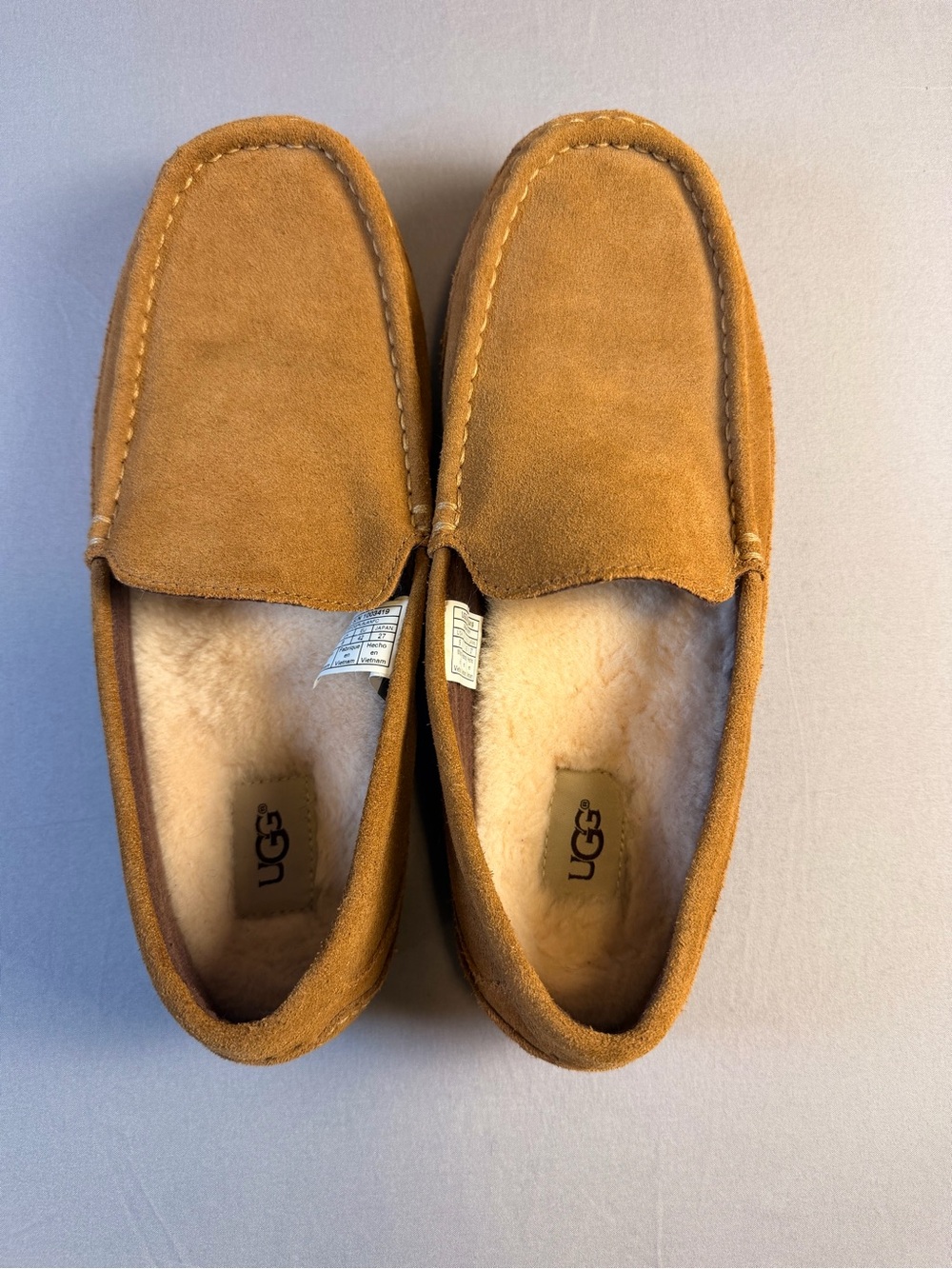 UGG Men's Chestnut Suede Alder Moccasin Slip on Size 9 Brand New